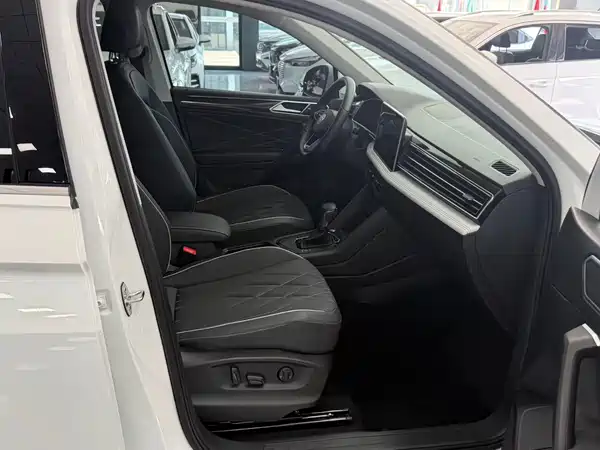 Volkswagen Tiguan L 2022