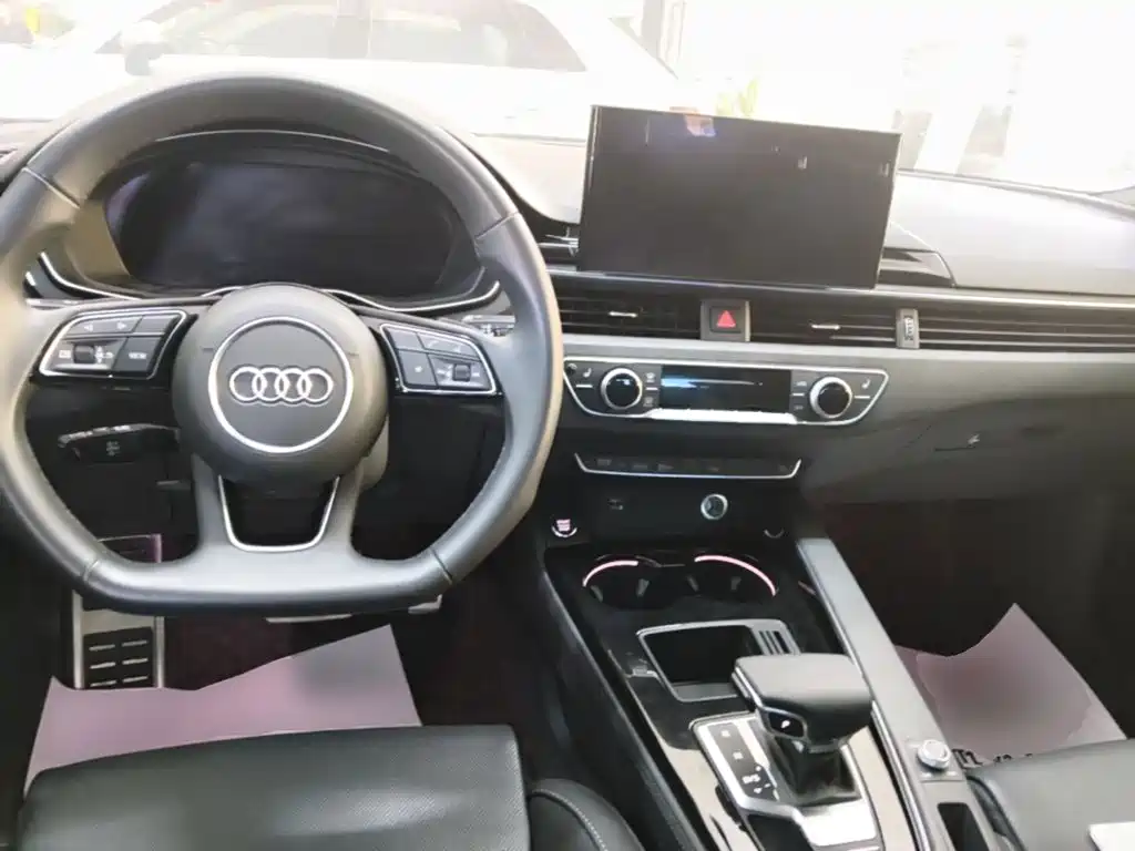 Audi A4L 2024 — фото 10