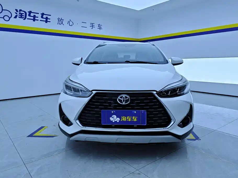 Toyota Yaris L 2021