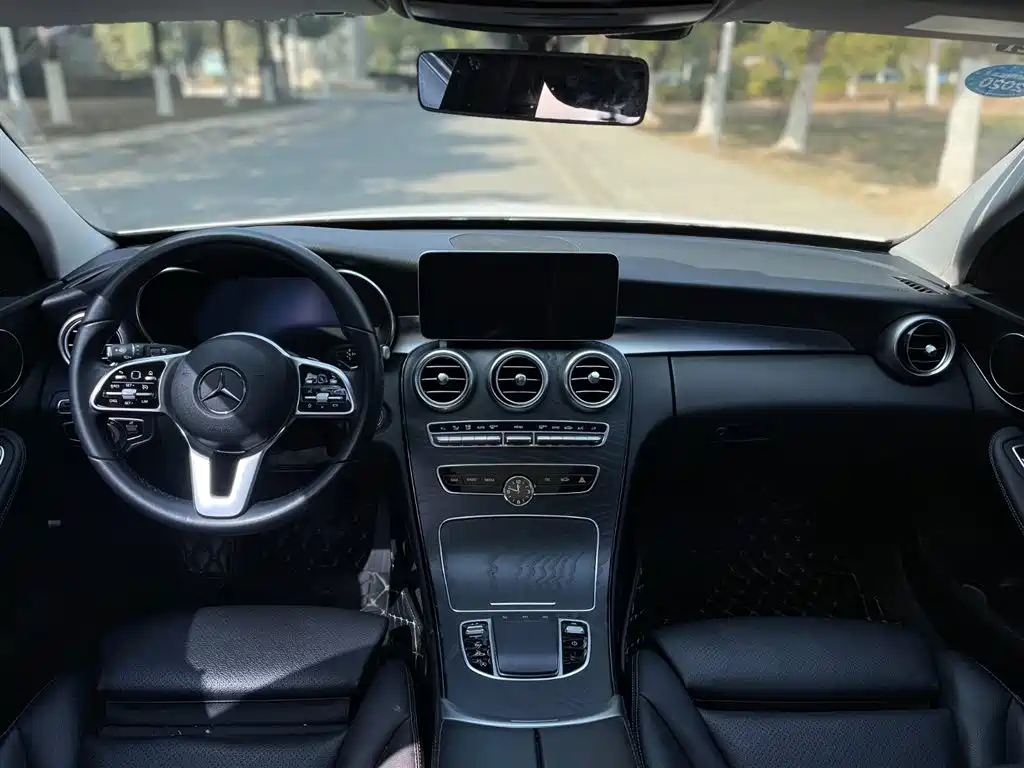 Mercedes-Benz C-Class 2019 — фото 14