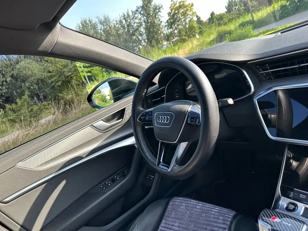 Audi A6L New Energy 2021 — фото 17