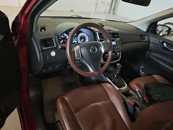 Nissan Tiida 2016