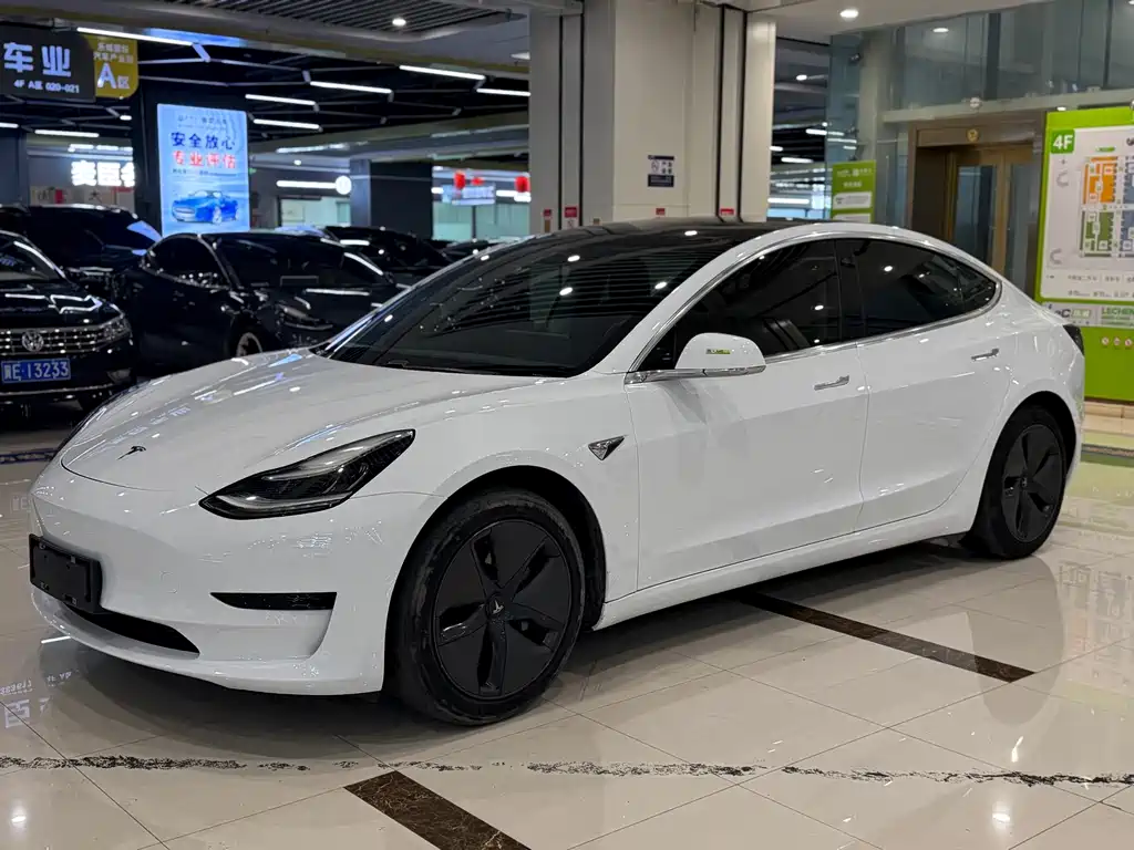 Tesla Model 3 2020 — фото 1