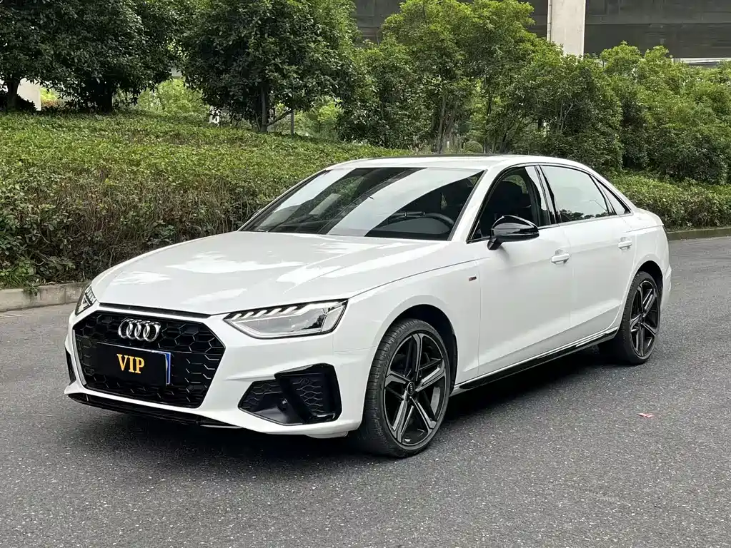 Audi A4L 2025 — фото 1