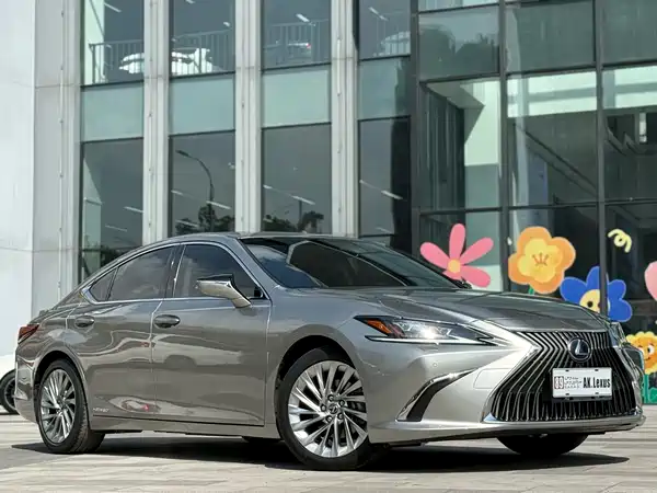 Lexus ES 2018