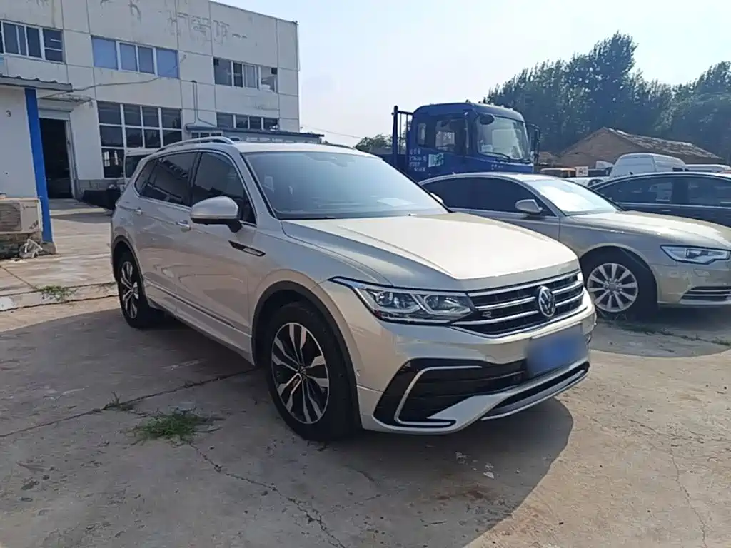 Volkswagen Tiguan L 2022