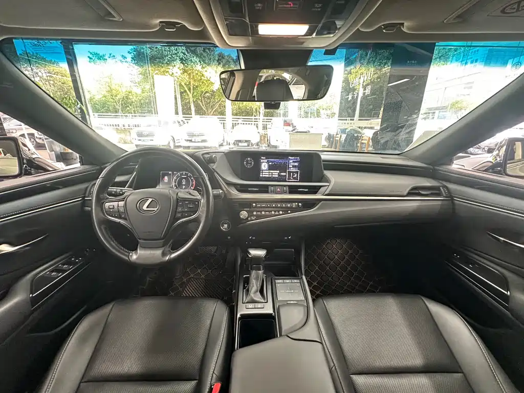 Lexus ES 2021 — фото 12