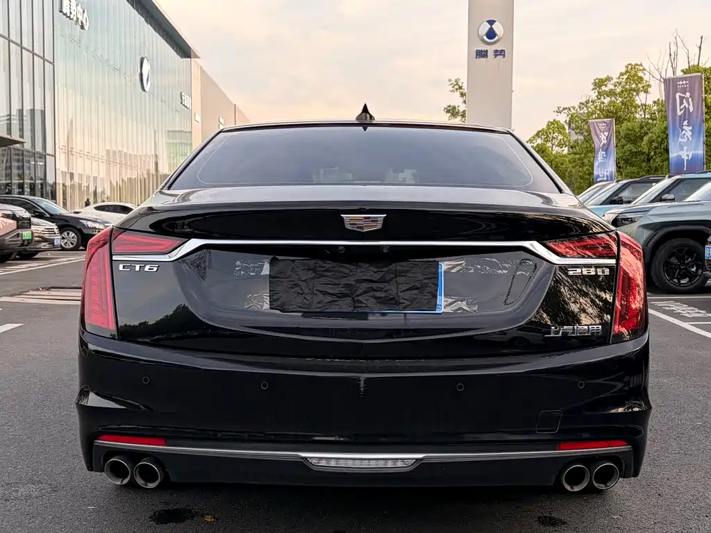 Cadillac CT6 2023 — фото 16