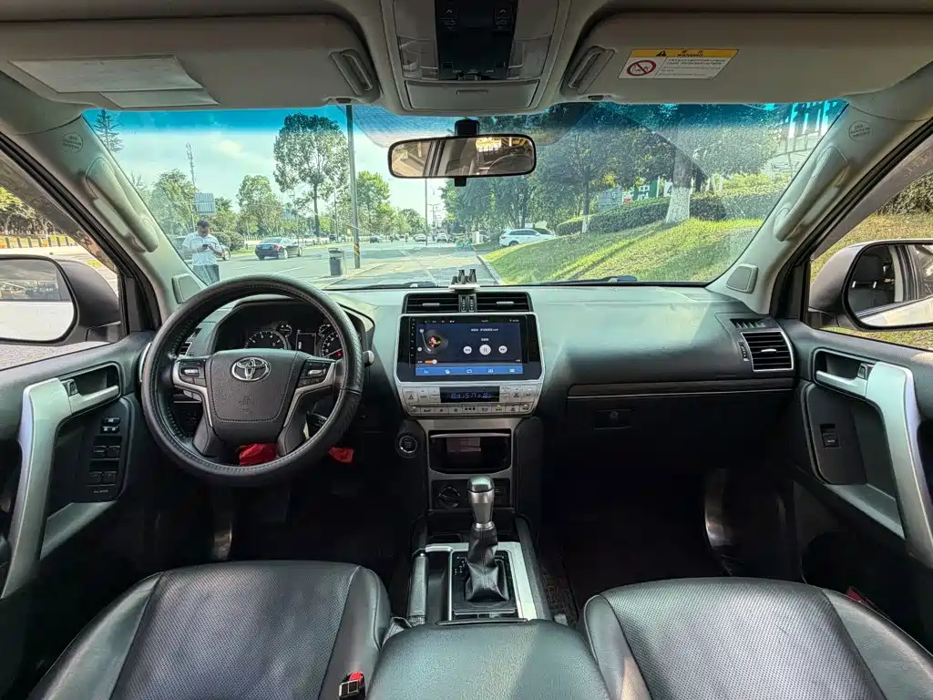 Toyota Prado 2019 — фото 13