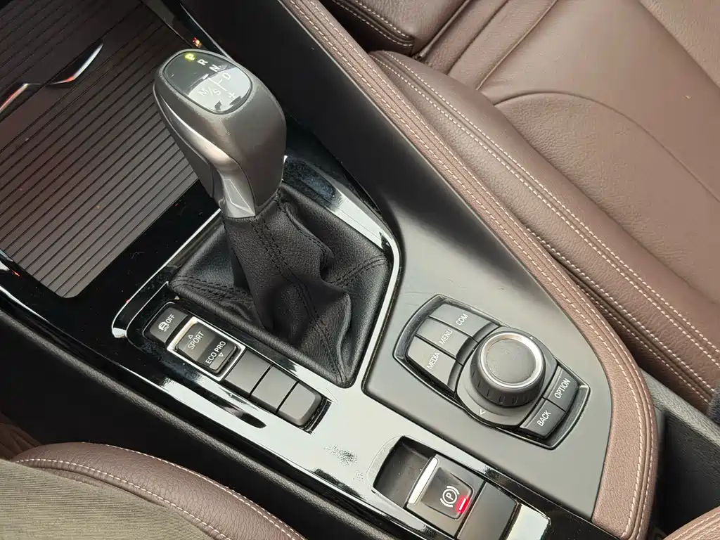 BMW X1 2017 — фото 16