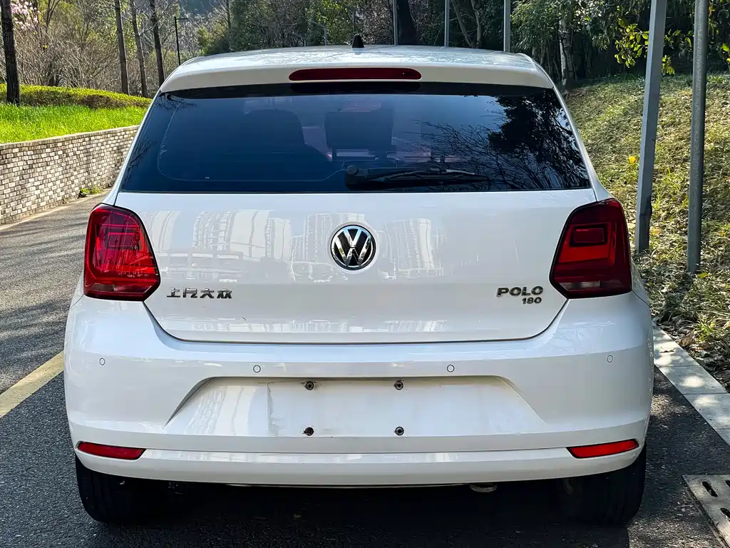 Volkswagen Polo 2016 — фото 5