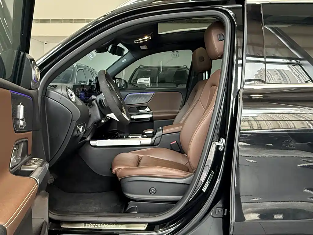Mercedes-Benz GLB 2024 — фото 11