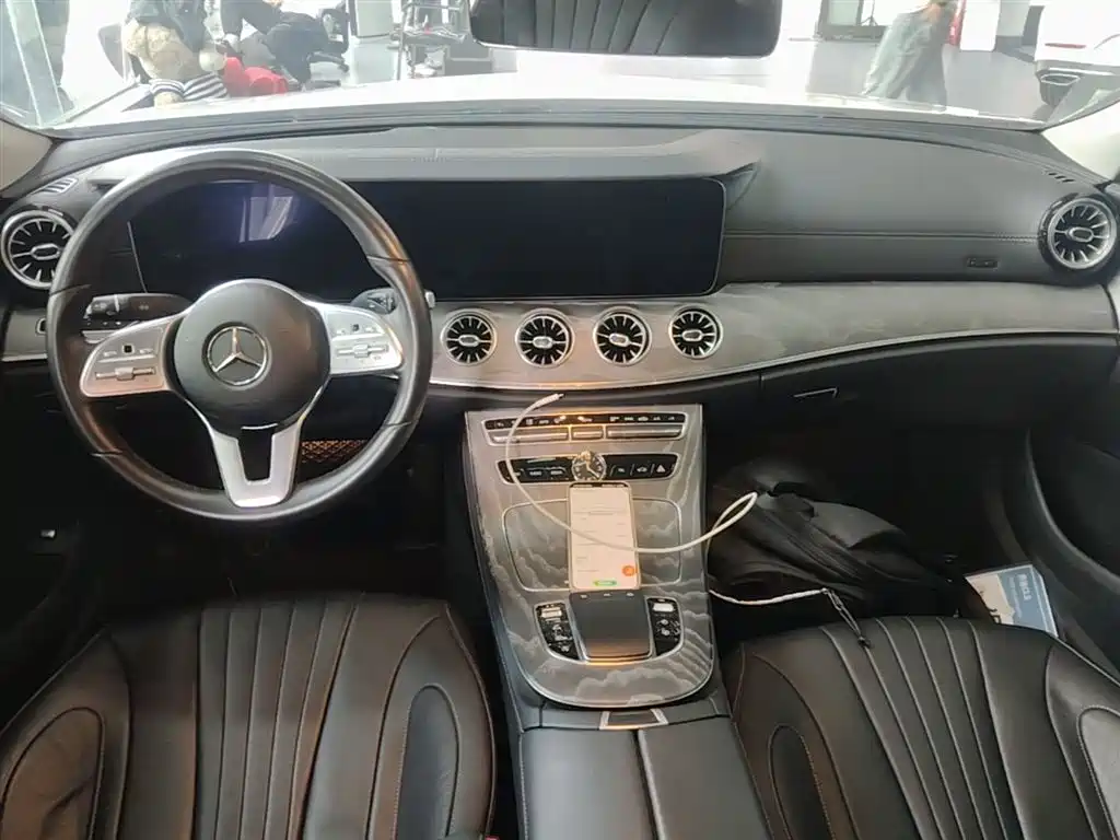 Mercedes-Benz CLS 2018 — фото 10