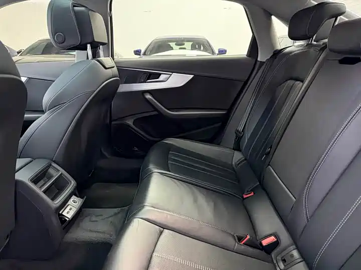 Audi A4L 2022