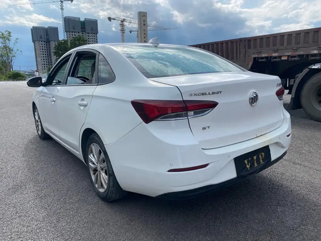 Buick Excelle 2018 — фото 12