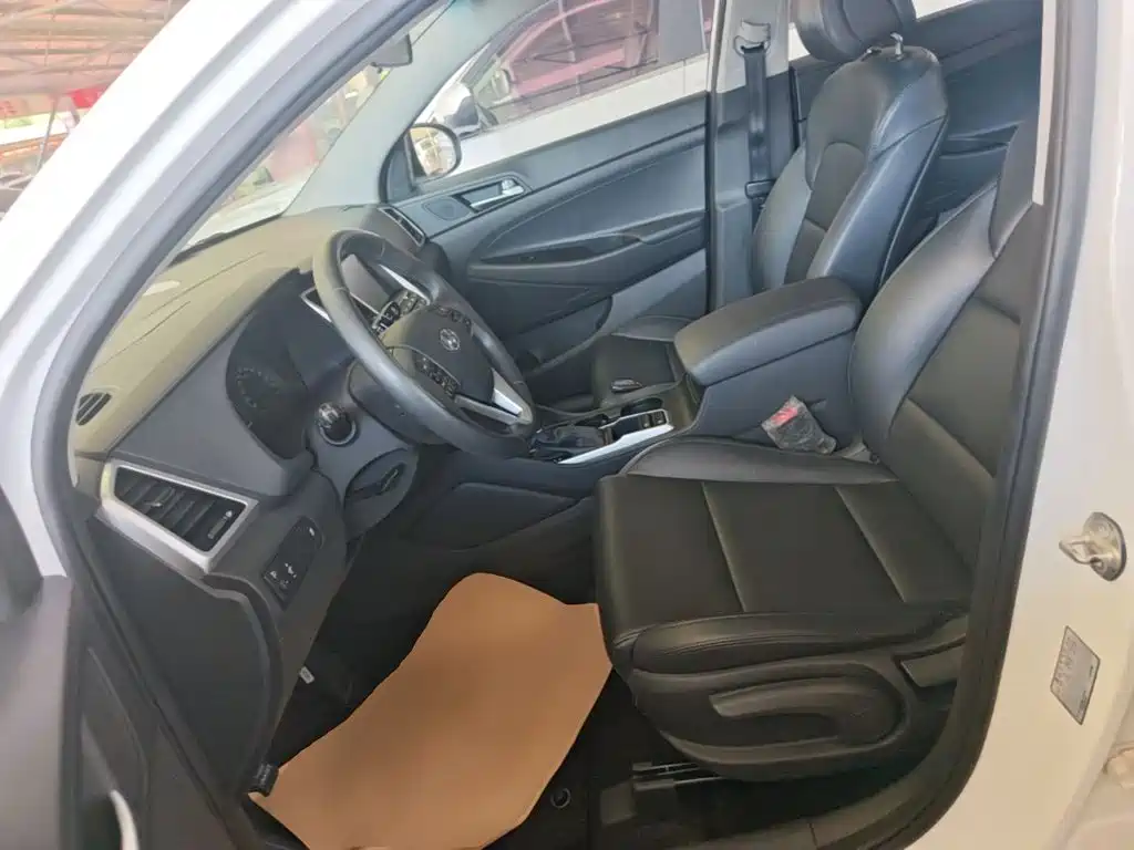 Hyundai Tucson 2017 — фото 15