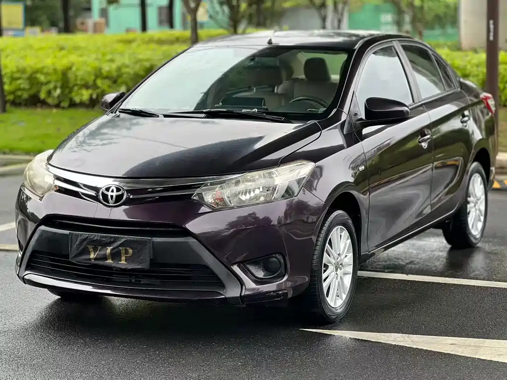 Toyota Vios 2015 — фото 1