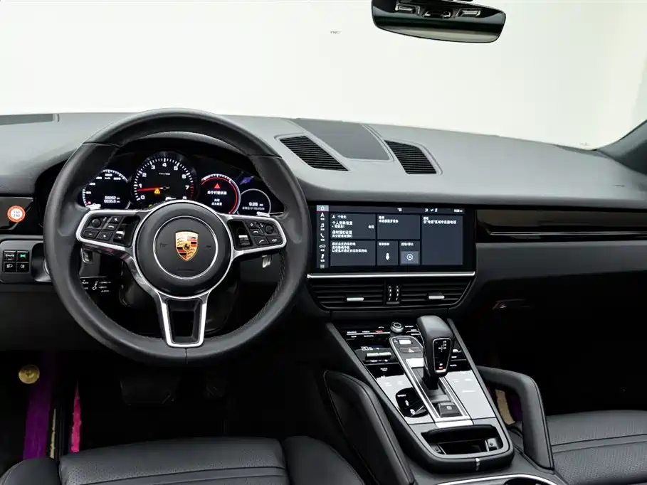 Porsche Cayenne 2018 — фото 11