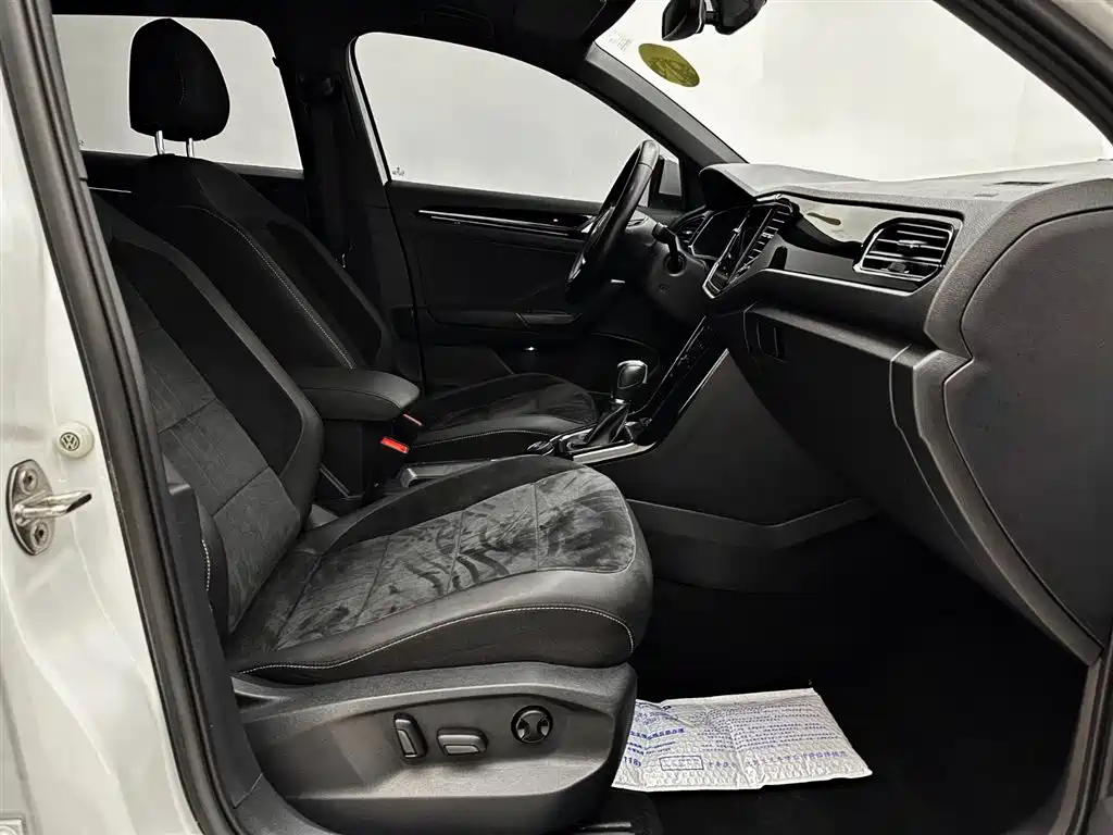 Volkswagen T-Roc 2021 — фото 16