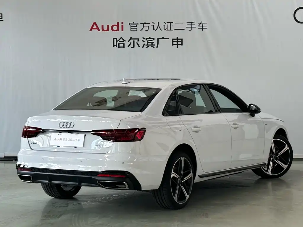 Audi A4L — фото 2
