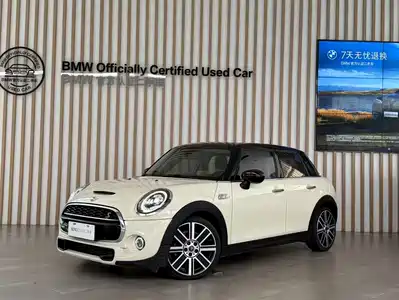 MINI MINI 2019