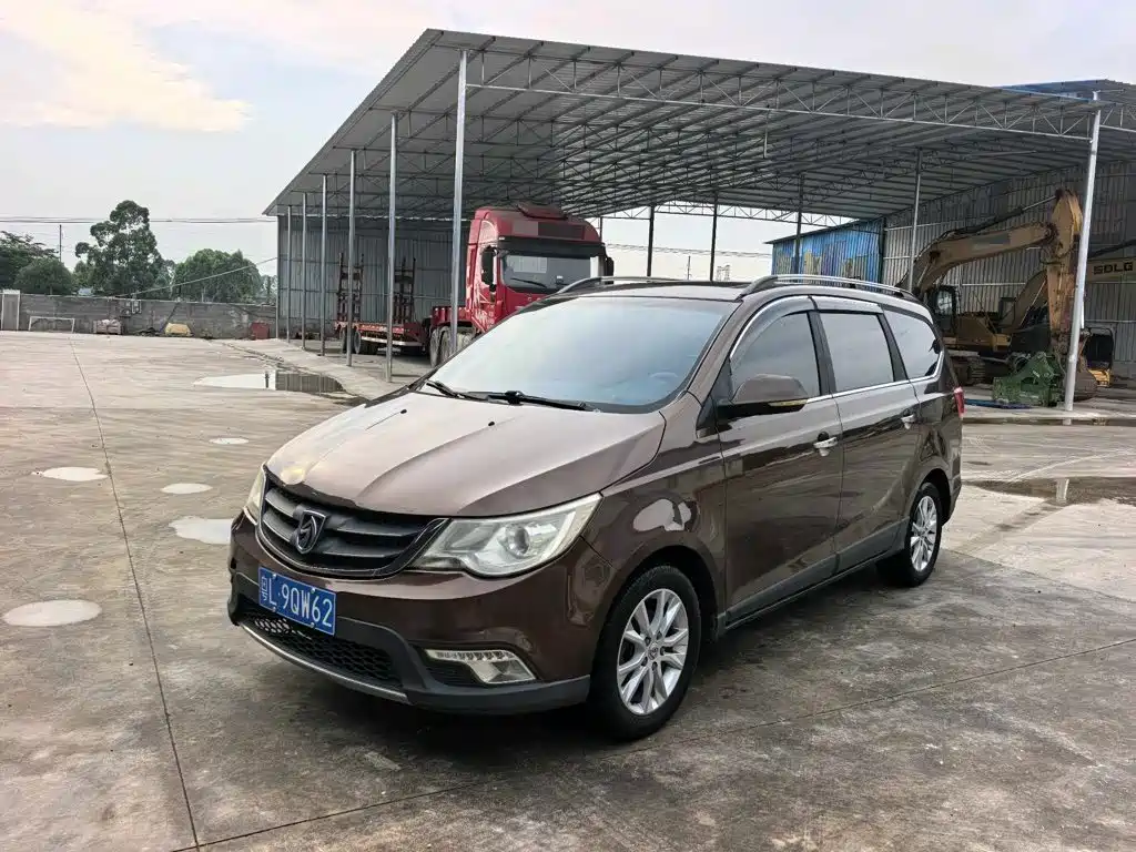 Baojun 730 2015