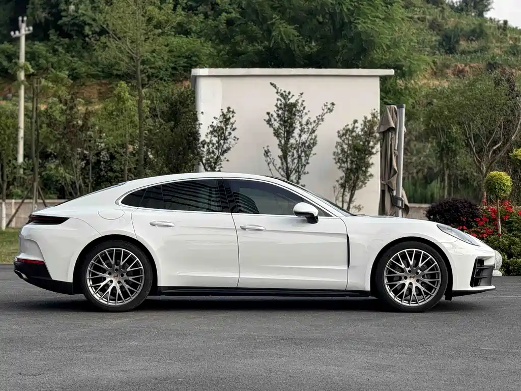 Porsche Panamera 2024 — фото 12
