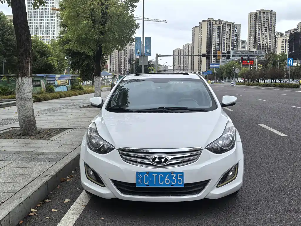 Hyundai Elantra 2013