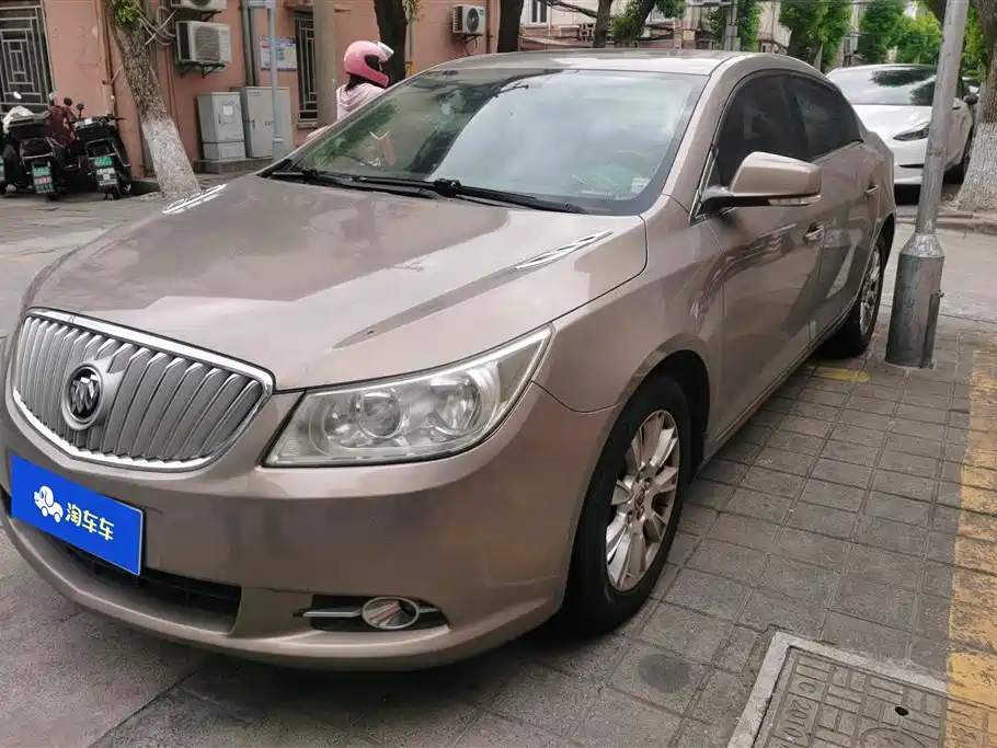 Buick LaCrosse 2013 — фото 1