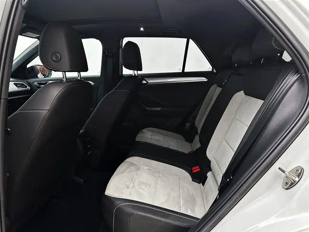 Volkswagen T-Roc 2022 — фото 15