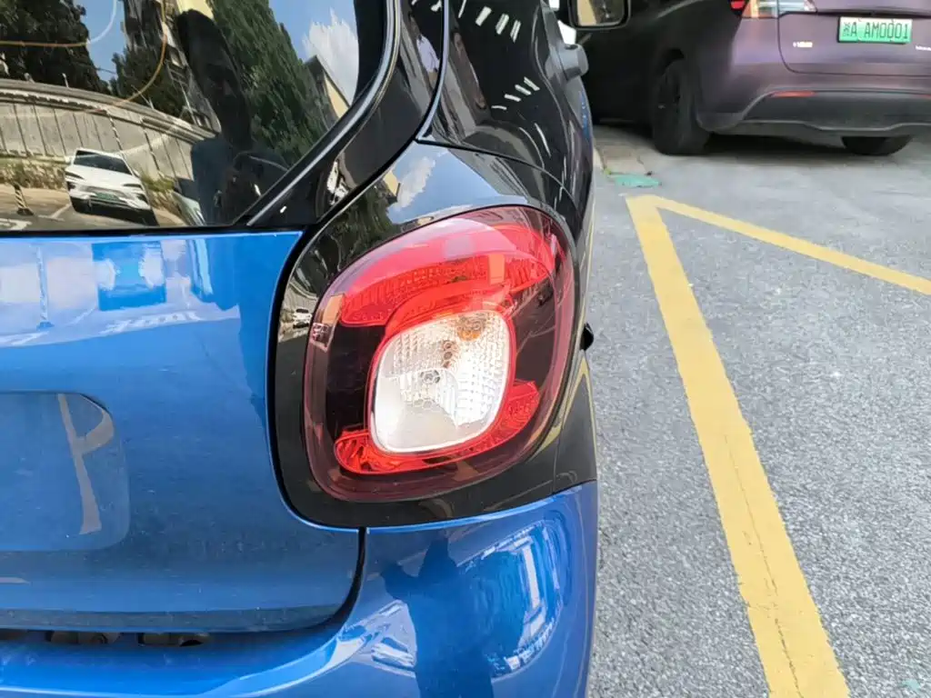smart fortwo 2019 — фото 8