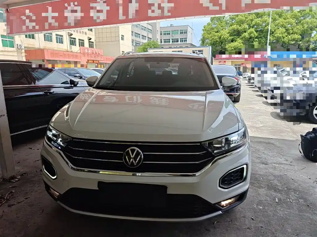 Volkswagen T-Roc 2023 — фото 3