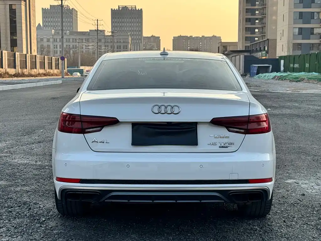 Audi A4L 2020 — фото 9