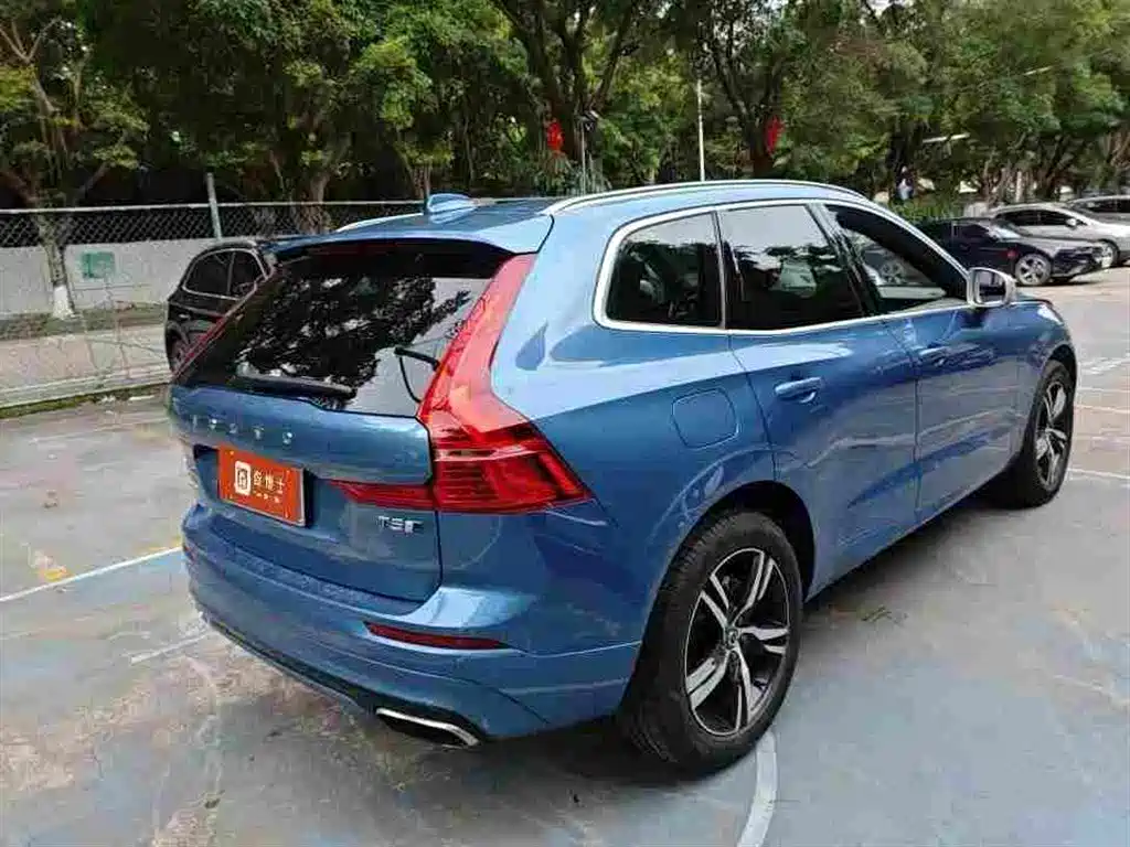 Volvo XC60 2018 — фото 2