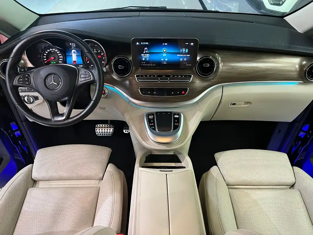 Mercedes-Benz V-Class 2023 — фото 4