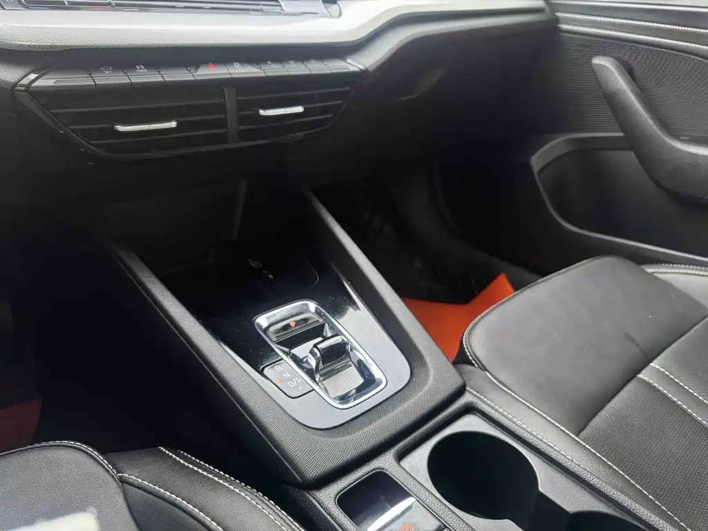 Skoda Octavia 2023 — фото 13