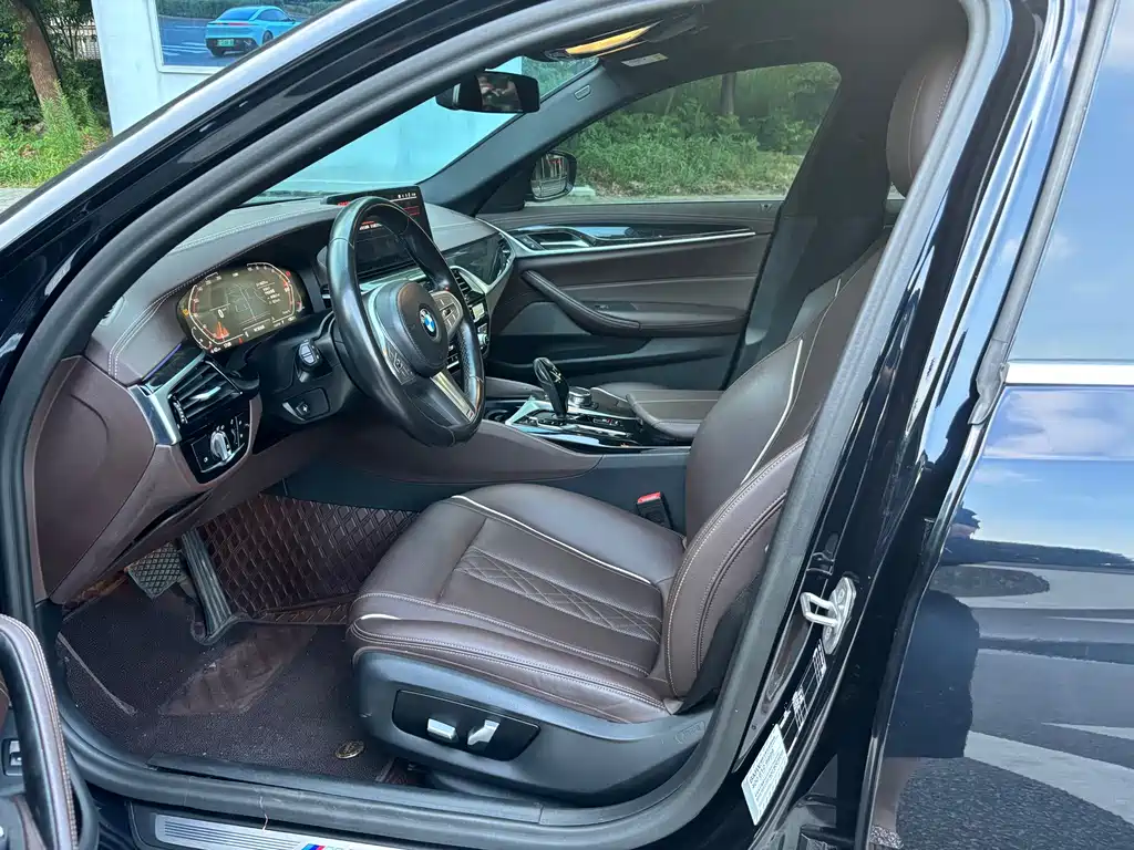 BMW 5 Series 2023
