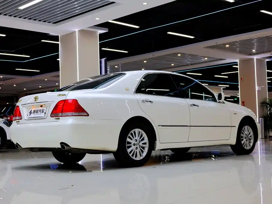 Toyota Crown 2007 — фото 16