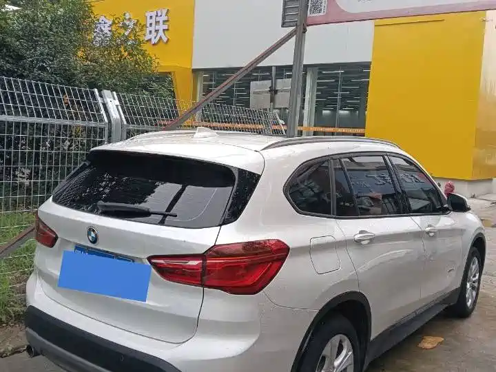 BMW X1 2017 — фото 10