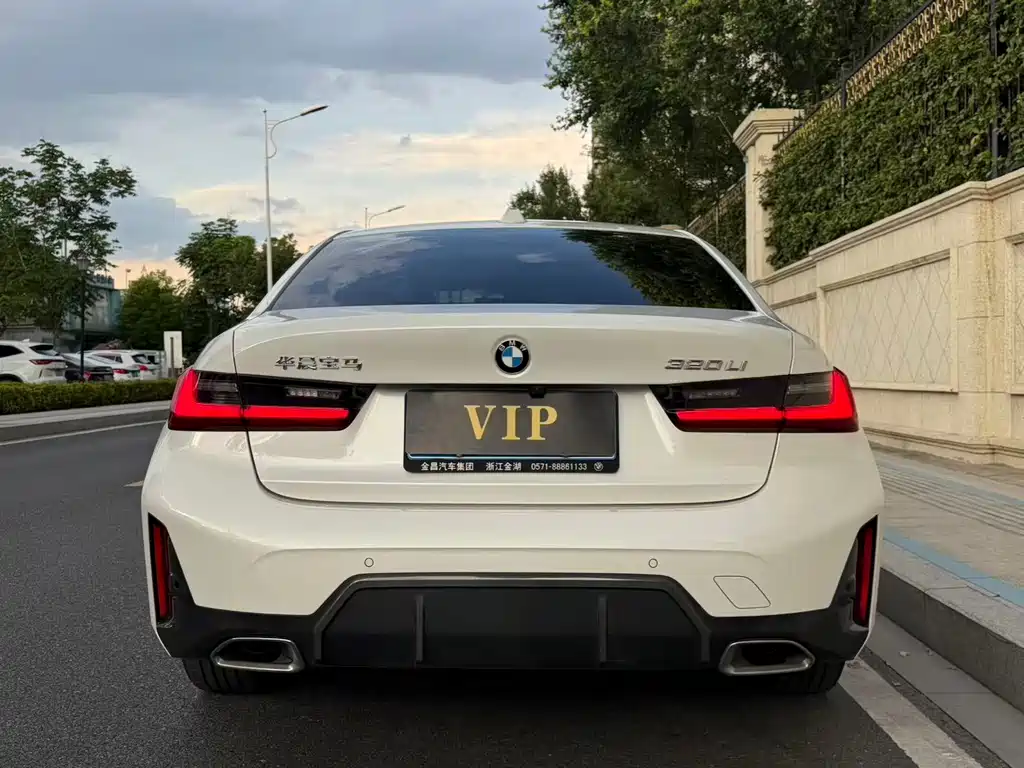 BMW 3 Series 2024