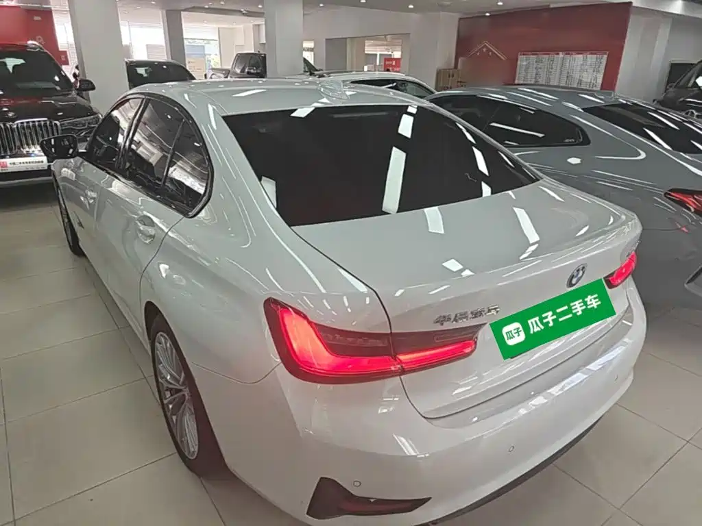 BMW 3 Series 2021