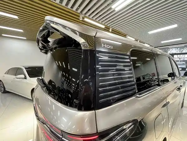 Hongqi HQ9 2023