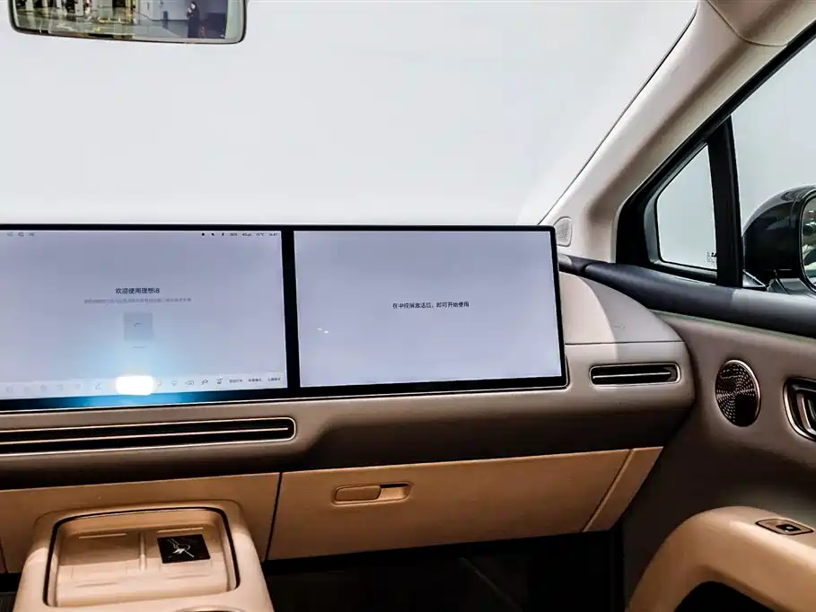 Li Auto i8 2025 — фото 14