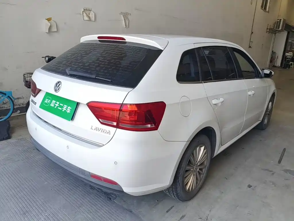 Volkswagen Gran Lavida 2015