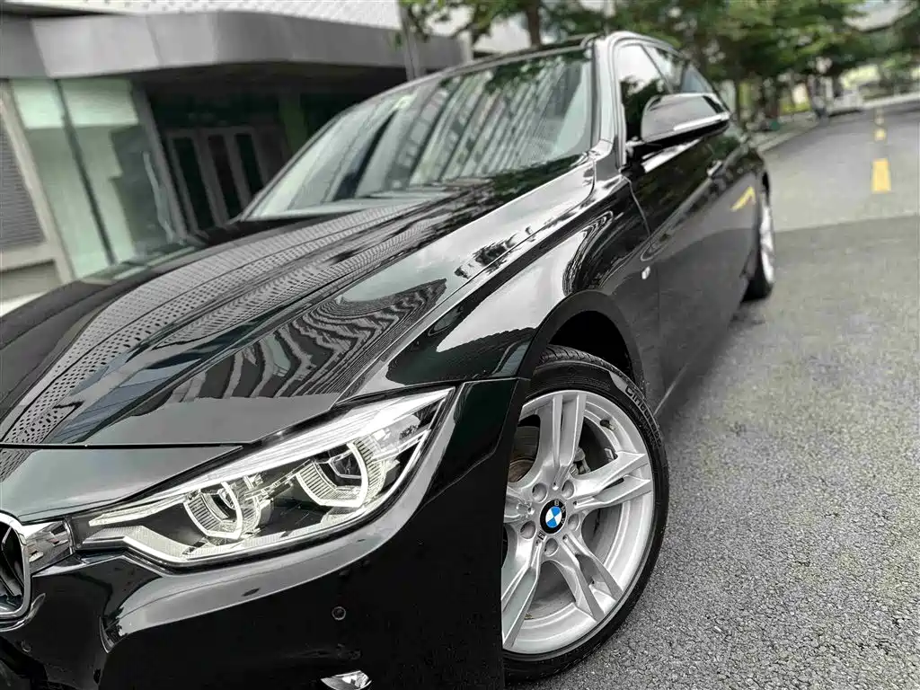 BMW 3 Series 2017 — фото 12