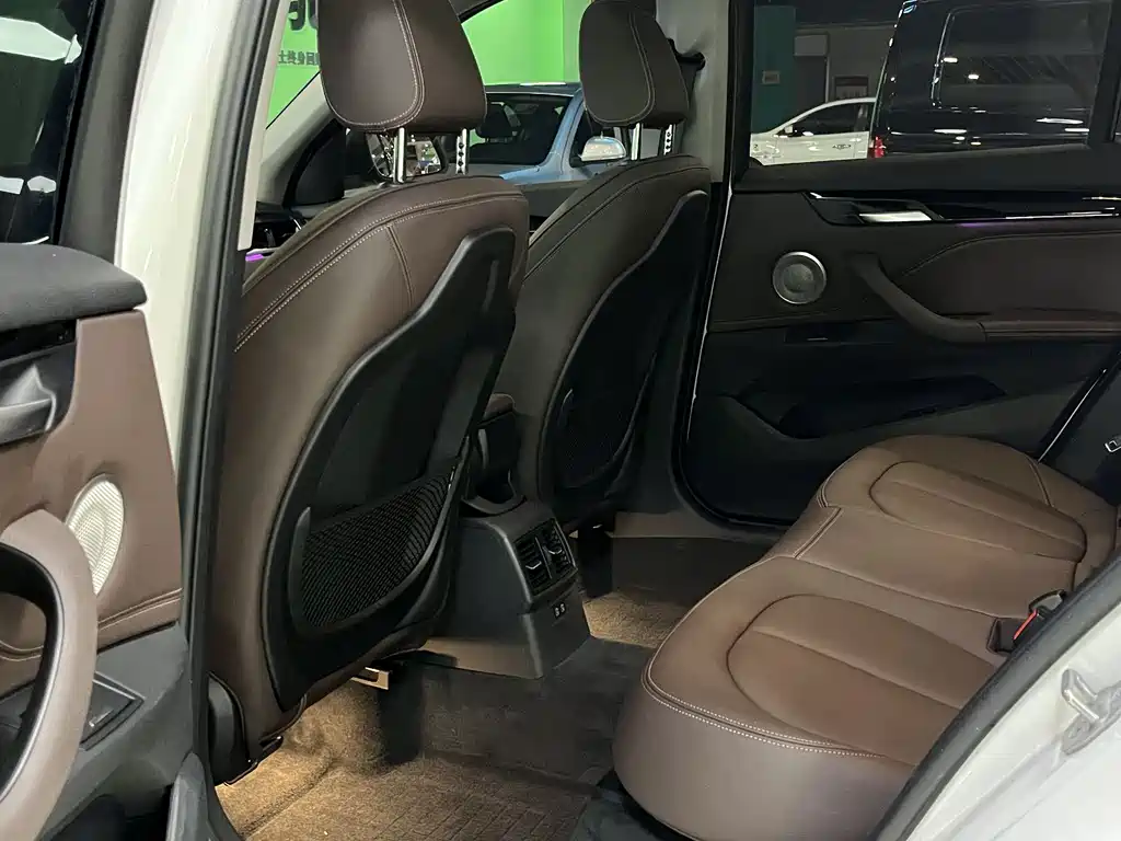 BMW X1 2021 — фото 12
