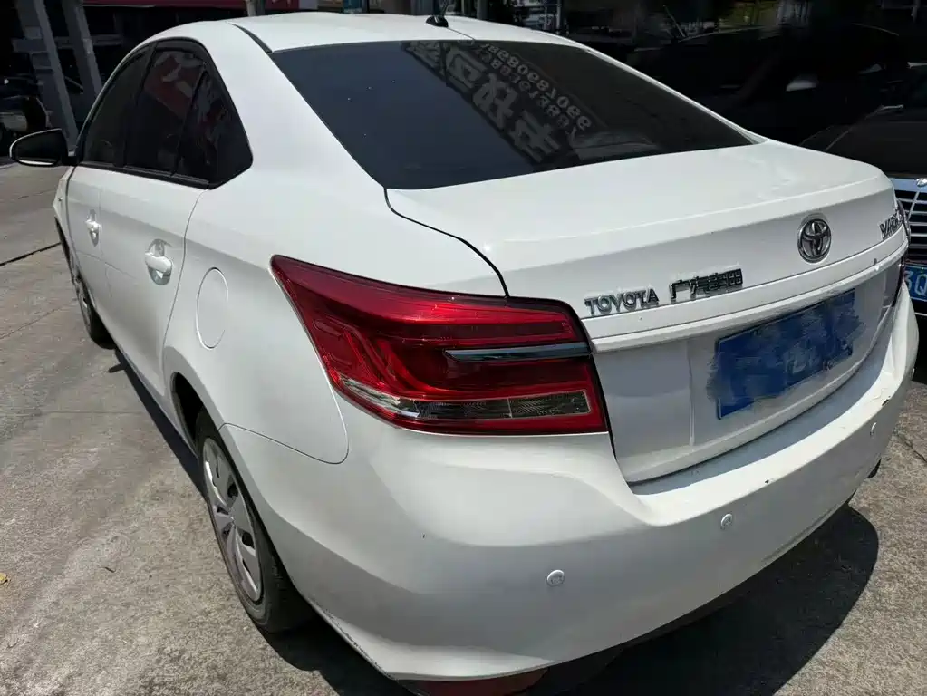 Toyota Yaris L 2020
