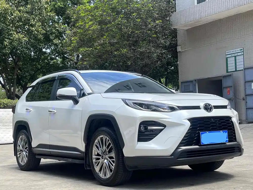 Toyota Wildlander 2022 — фото 3