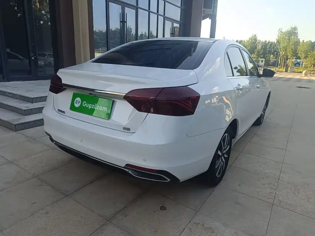 Geely Emgrand 2020