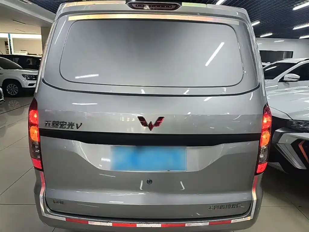 Wuling Hongguang V 2021 — фото 6